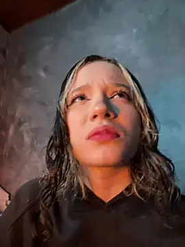 sukubo   online show from March 31, 8:47 am