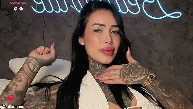 belllbonniie online show from May 8, 1:36 pm