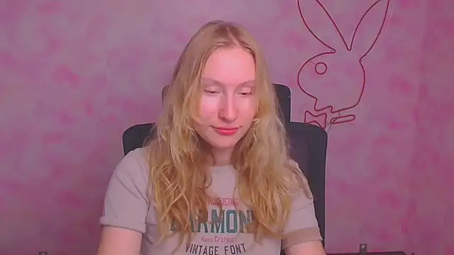 Elizabeth Kissa online show from October 3, 11:37 am