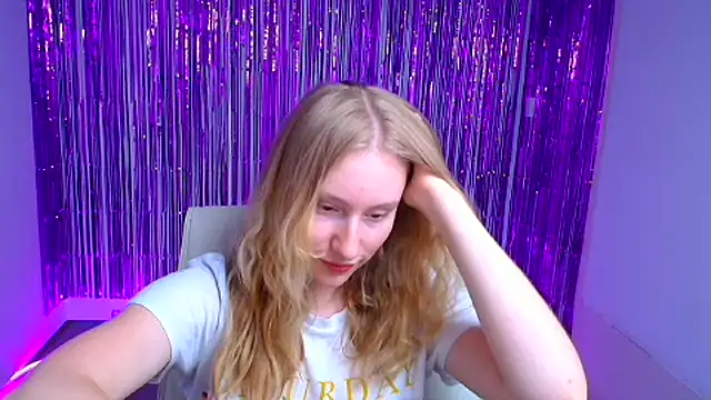 Elizabeth Kissa online show from September 11, 1:55 pm