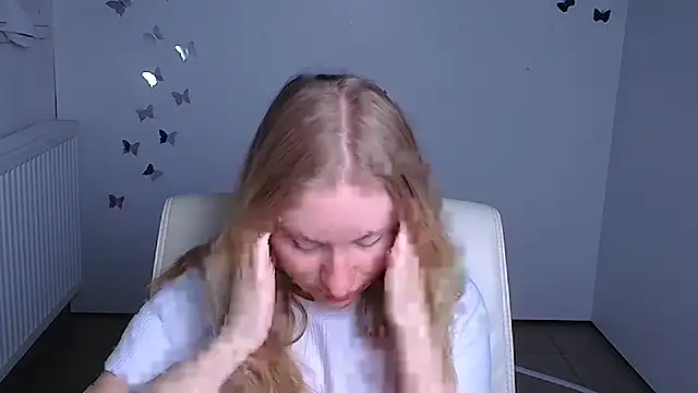 Elizabeth Kissa online show from September 14, 5:33 pm
