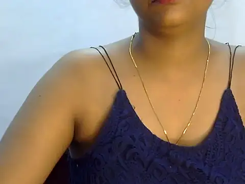 Hott Noor online show from October 25, 7:43 pm