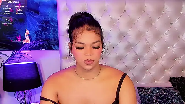 Valeria Swett  online show from May 26, 10:09 pm