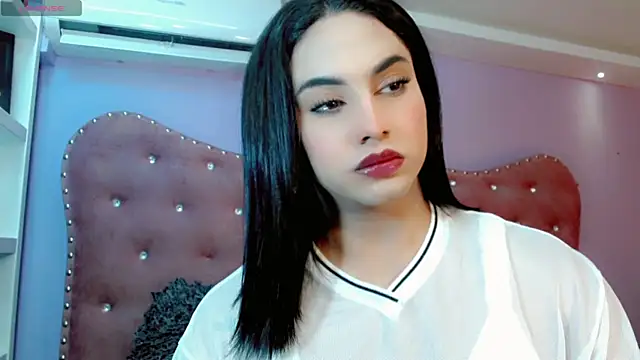 Valeria Swett  online show from October 6, 7:29 pm