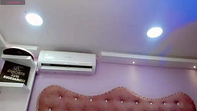 Valeria Swett  online show from October 11, 8:11 pm