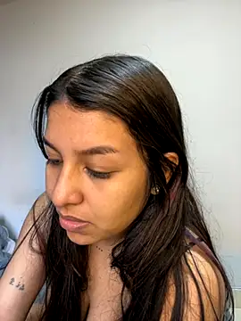  Chloe Smith online show from October 10, 1:05 pm