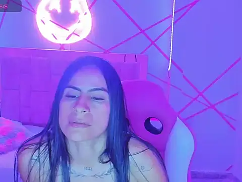 charlotthe ee online show from November 19, 7:36 pm