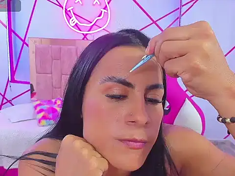 charlotthe ee online show from November 11, 8:39 pm