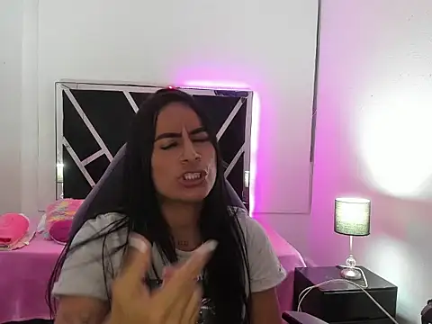 charlotthe ee online show from October 11, 11:18 pm