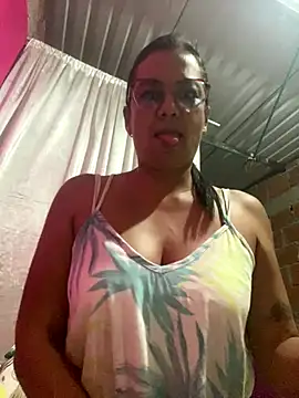 YadiraOrozco online show from September 10, 1:05 am