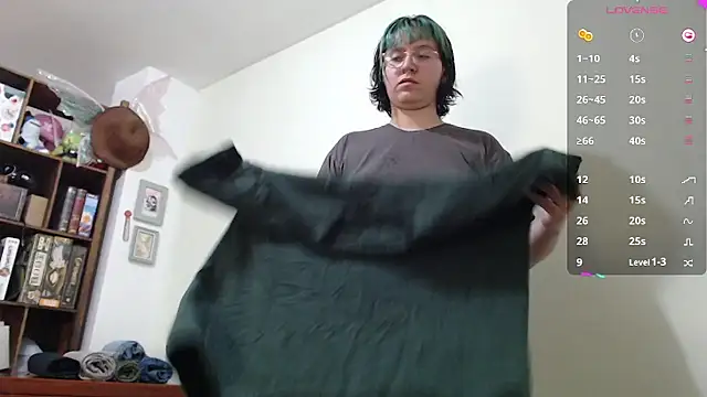 Froggyinthebox online show from March 30, 6:40 pm