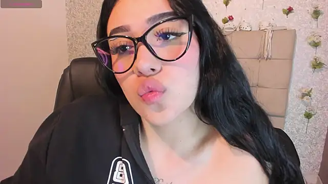 Scarlett Hot7 online show from September 25, 4:22 am
