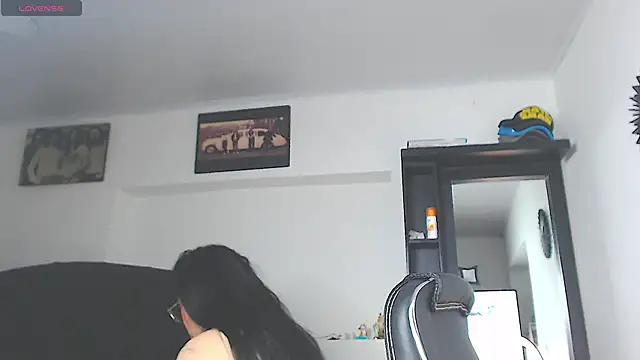 Vicky hotmilf online show from May 1, 8:17 am