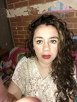 sexy-latina1 online show from October 26, 3:57 am