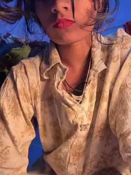 Hot Mayra  online show from January 6, 6:00 pm