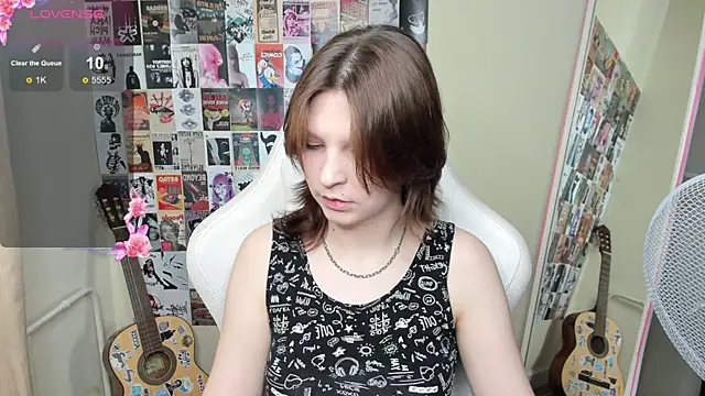 AudreyyKim online show from May 8, 8:28 am