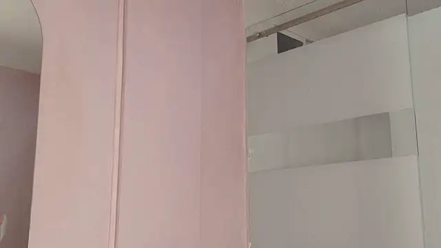 keila hott20 online show from October 27, 1:45 am