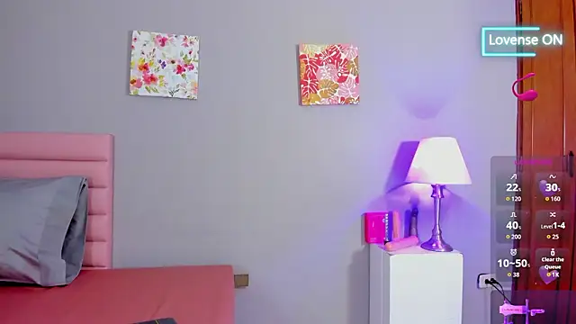 emma clarke  online show from March 4, 3:46 am