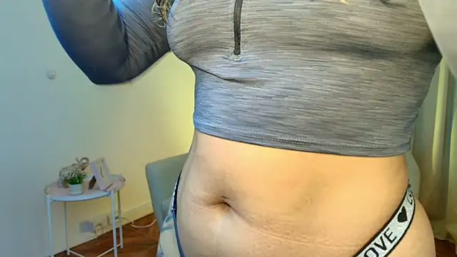 nina moen online show from December 23, 3:21 am