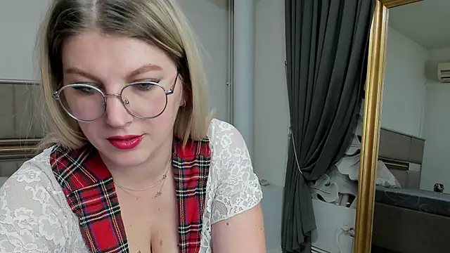 ClaudiaMilf online show from November 16, 9:48 pm