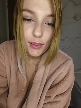 Sakura 2000 online show from February 11, 9:27 pm