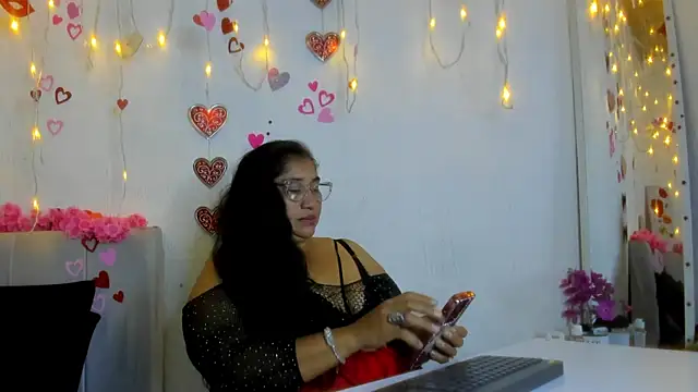 milf latinn online show from September 29, 2:22 pm