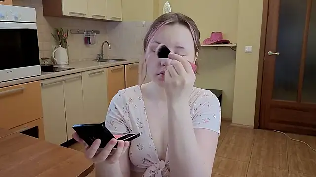 Sweetie Hope online show from November 6, 7:36 am