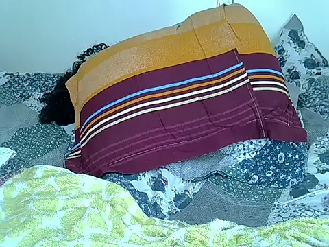 Snapshot of Kwanele13 chatting on October 18, 4:43 pm Kwanele13 online show from October 18, 4:43 pm
