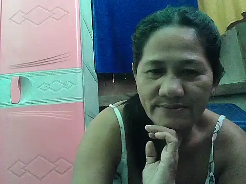 Snapshot of hotmama_063 chatting on September 18, 2:43 am hotmama 063 online show from September 18, 2:43 am