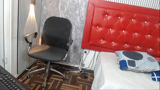 linda  mature online show from March 11, 1:03 pm