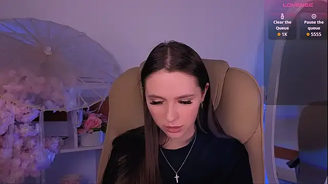 WildHoneyXO online show from November 2, 7:01 am