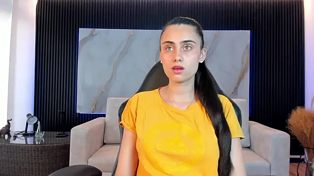 sofiapalacioss online show from November 10, 6:25 pm