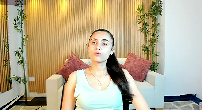 sofiapalacioss online show from February 18, 8:30 pm