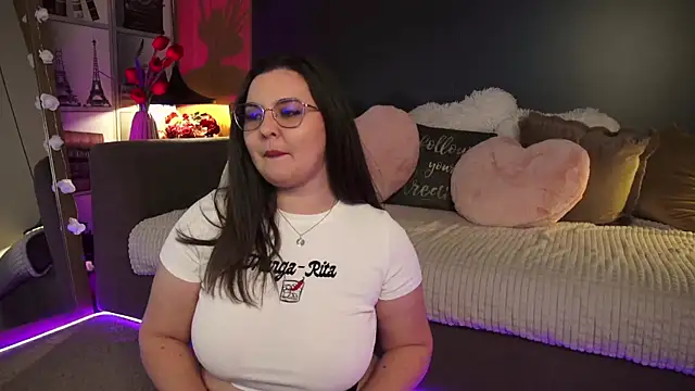 Mia Swano online show from March 25, 1:00 am