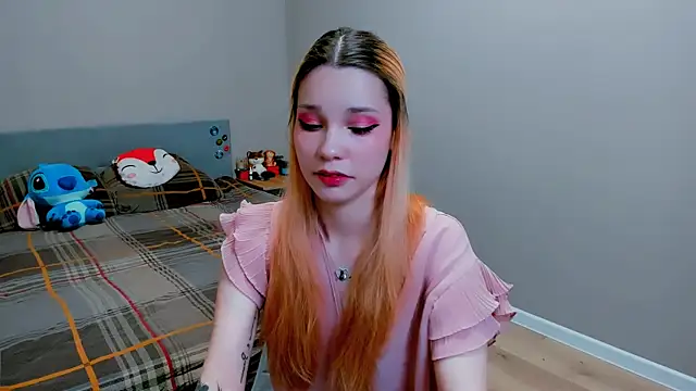 Kitten Alissa online show from October 7, 6:45 pm