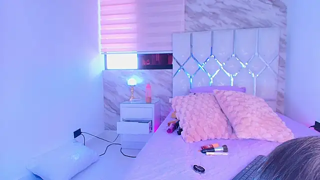 collet 1 online show from November 7, 12:11 pm