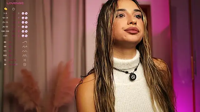 ItalianGirl online show from October 13, 8:11 pm