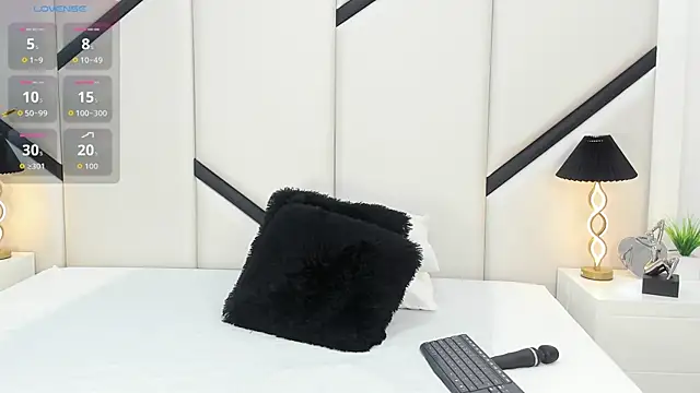 XimenaCosta online show from May 12, 12:23 pm