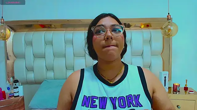 TiffantyAndStacy online show from November 22, 7:38 pm