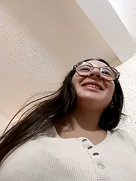 Bella Sumers online show from May 14, 7:19 pm