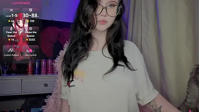 hornyprincess19 online show from March 29, 1:54 pm