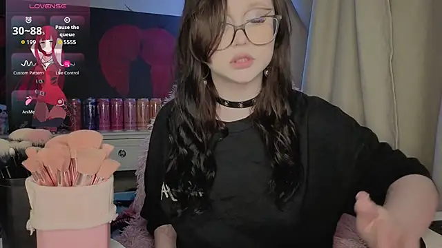 hornyprincess19 online show from May 13, 3:07 pm