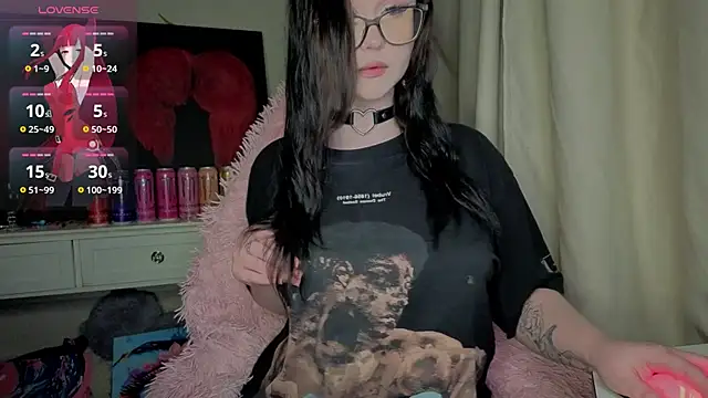 hornyprincess19 online show from March 22, 3:51 pm