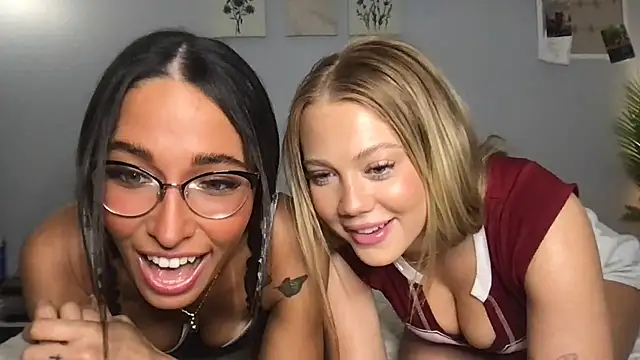 MichelleXClarice online show from September 24, 1:15 am