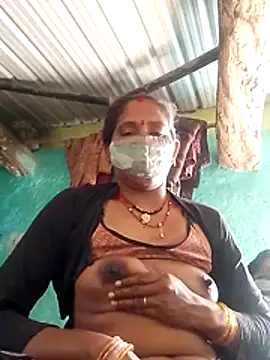 CUTE-004 online show from April 8, 10:06 am