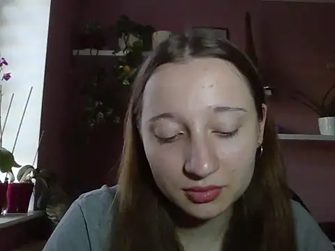 Snapshot of LindaPretty chatting on September 15, 6:21 am LindaPretty online show from September 15, 6:21 am