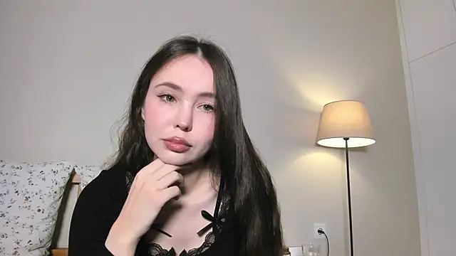kittyphoria online show from September 20, 5:39 am