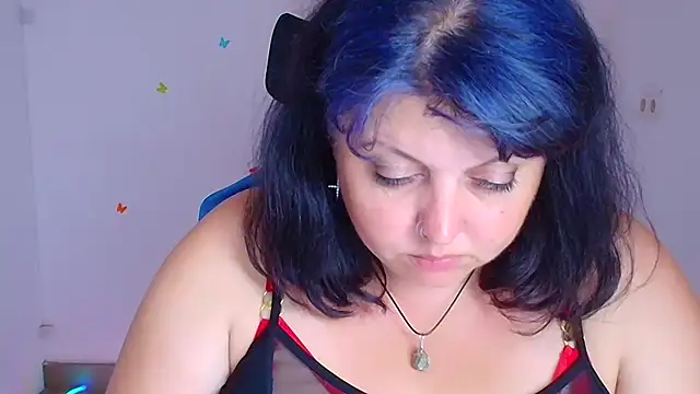 Amelia Kissu online show from September 10, 1:44 pm