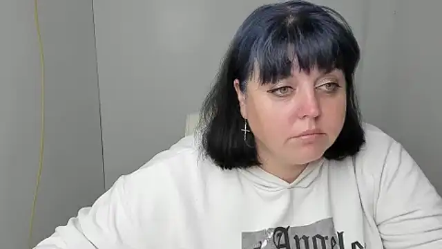 Amelia Kissu online show from October 1, 11:04 am
