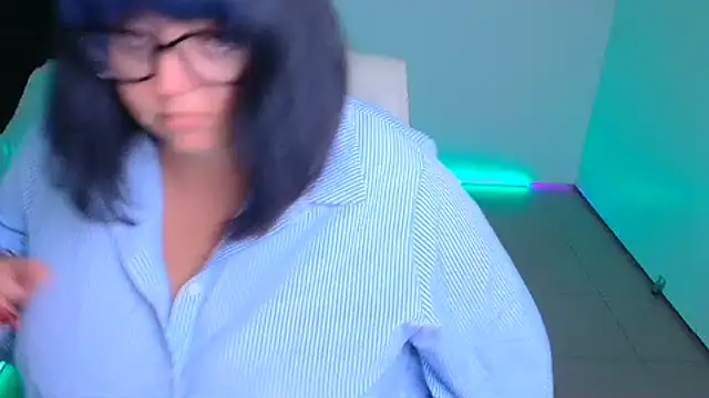 Amelia Kissu online show from October 3, 1:38 pm